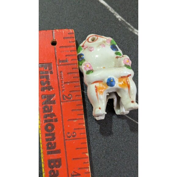 Mini Porcelain dollhouse Chair  floral accents  2.5"  white green yellow - Picture 8 of 8